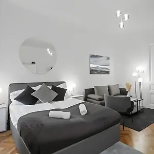 Apartment, Central, 2 Min To U1 Keplerplatz Viyana
